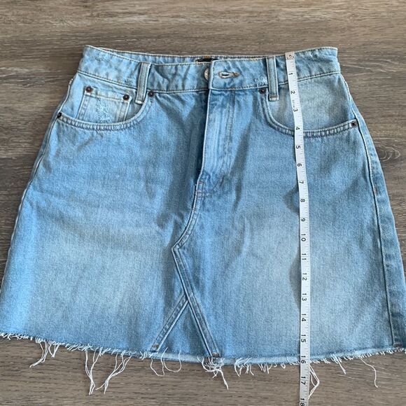 Urban Outfitters BDG Jean distressed raw hemmed denim skirt sz medium - Picture 8 of 8